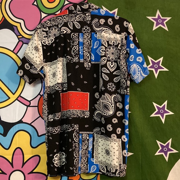 Paisley Bandanna Short sleeve button up! - Picture 3 of 3